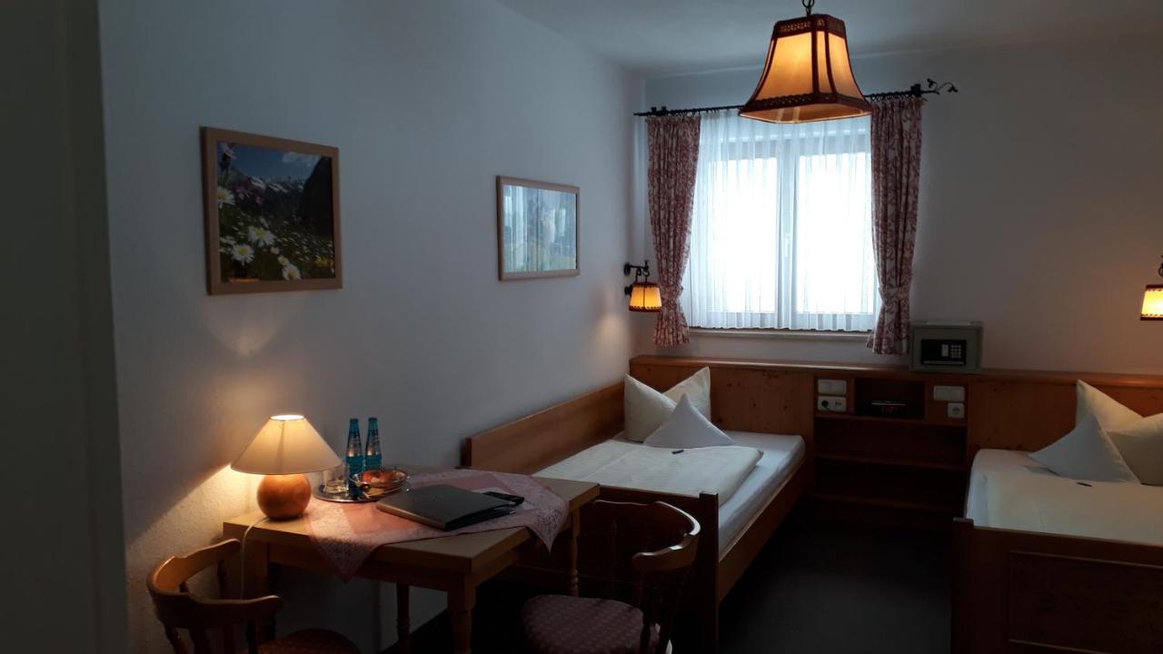 ホテル Haus Florian グライナウ エクステリア 写真